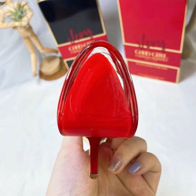 BEN-023 (Very Good Girl Carolina Herrera) product image 4